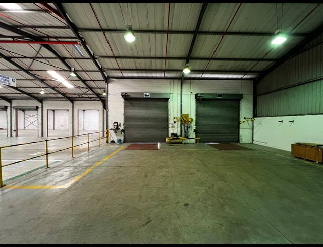 3,090M² WAREHOUSE TO LET IN AIRPORT INDUSTRIA